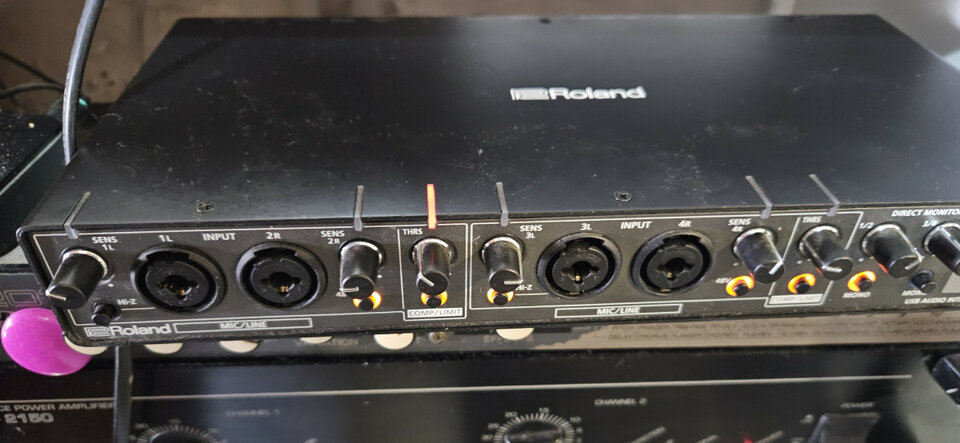 Roland rubix44 de segunda mano · Foto 4 de 6 · Lleida · 95 €