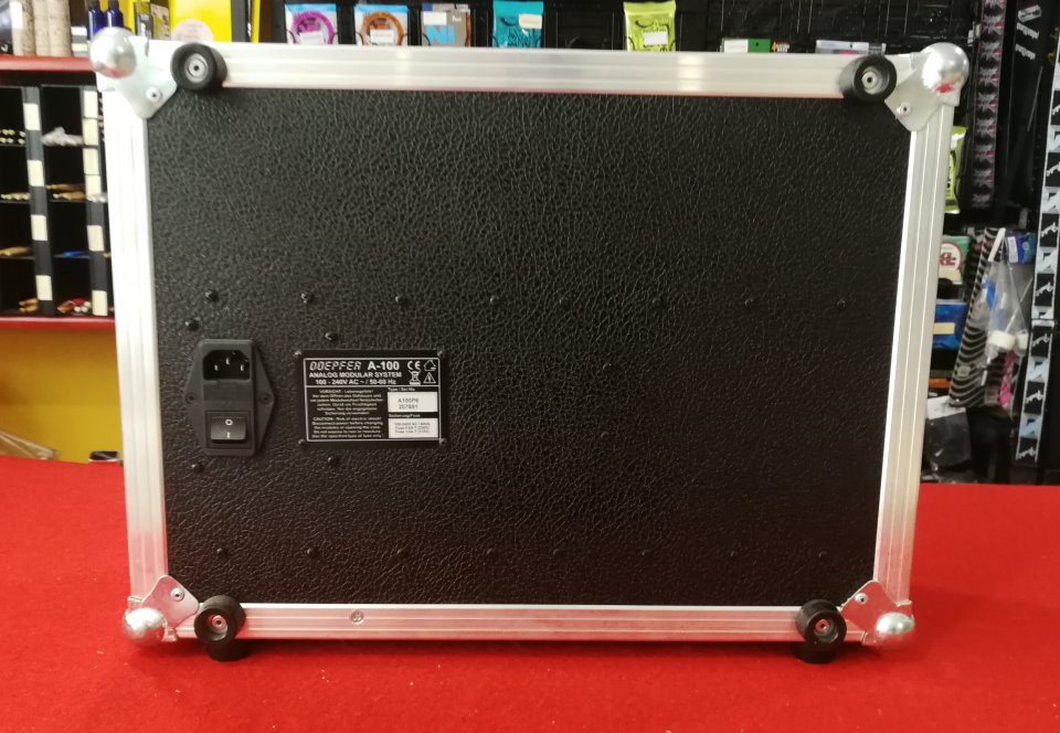 Doepfer A-100 case P6 (PSU3) de segunda mano · Foto 5 de 6 · Girona · 339 €