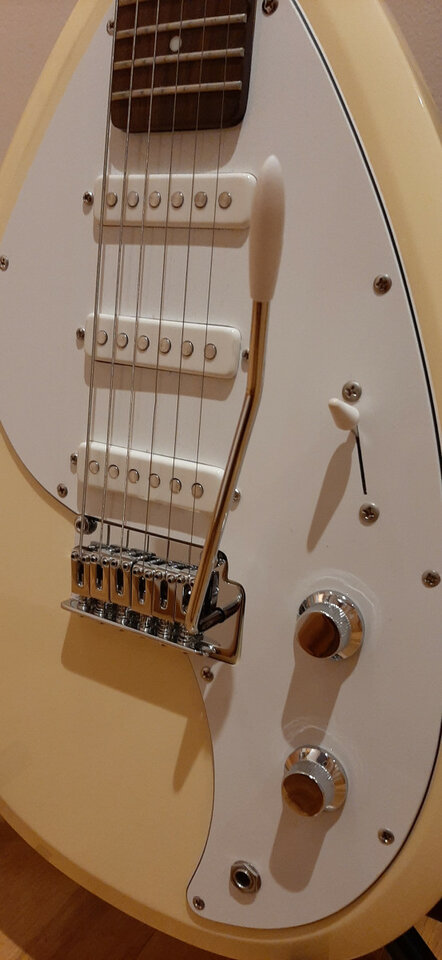 VOX MARC III Teardrop White