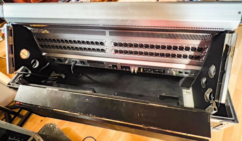 Soundcraft Vi1 + Stage Box + Salicru SPS750 Advance R + RME Madiface USB