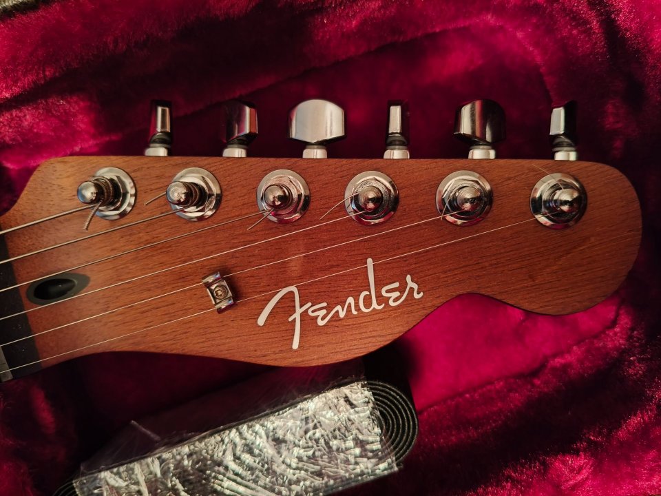 Fender Acoustasonic Telecaster
