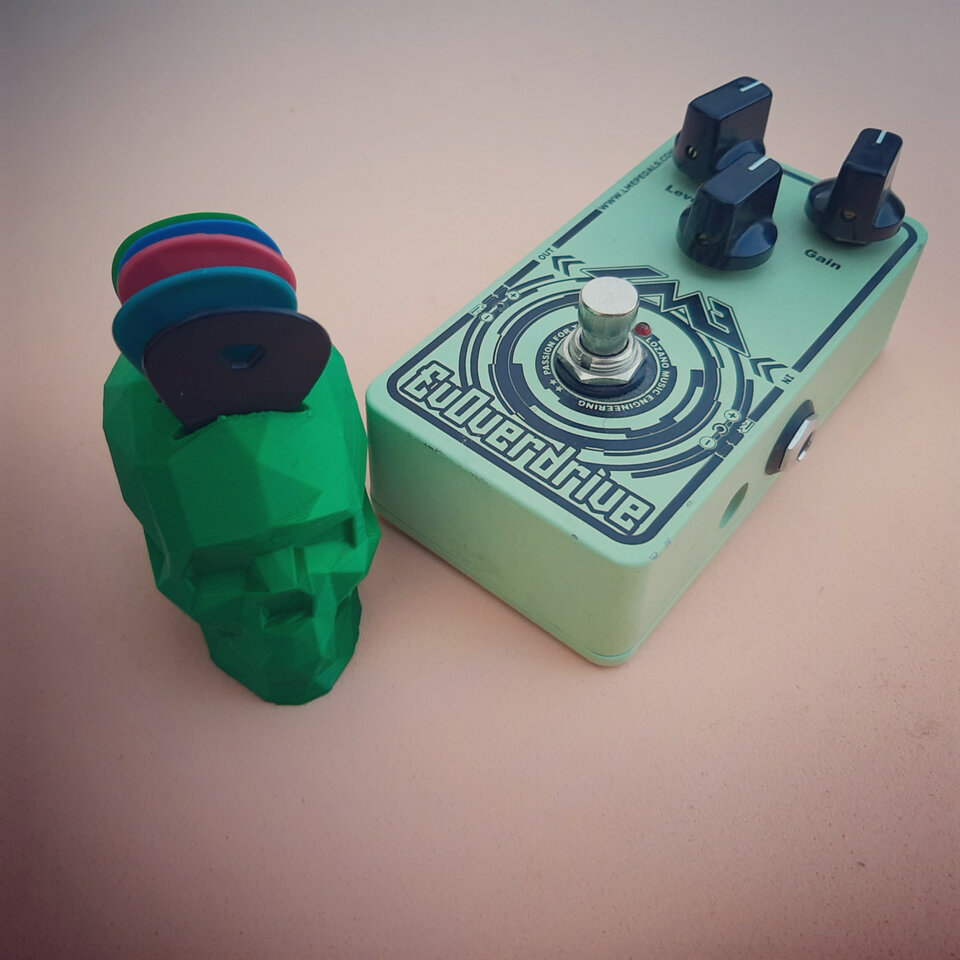 LME EvOverdrive. Clásico, sencillo e impactante