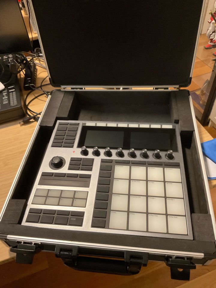 Maschine plus de segunda mano · Foto 7 de 9 · Madrid · 680 €