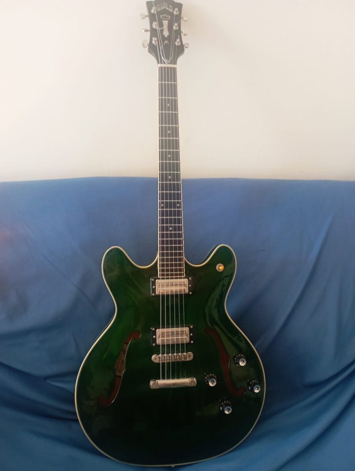 Guild Starfire IV ST(Emerald Green)Made in Korea 2022+ Estuche Rígido Guild de segunda mano · Foto 1 de 3 · SC Tenerife · 580 €