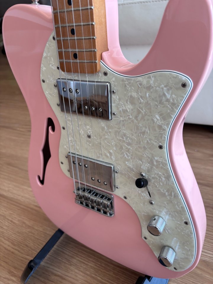 Fender Vintera 70s Telecaster Thinline Shell Pink de segunda mano · Foto 2 de 6 · Madrid · 1200 €