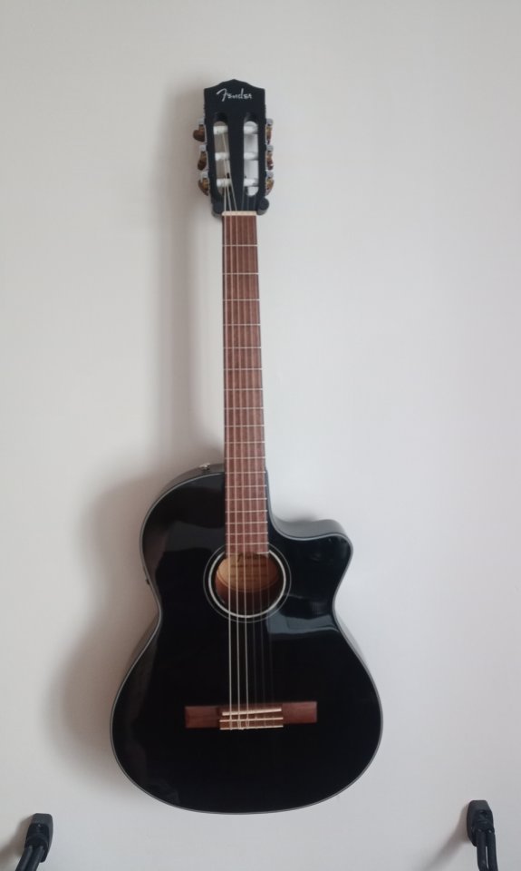 Fender CN-140SCE Guitarra Electro Acústica Black con Estuche de segunda mano · Foto 1 de 10 · Huelva · 280 €