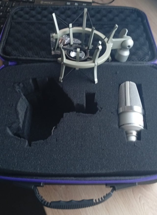 Micrófono Neumann TLM 102 condensador de diafragma de segunda mano · Foto 7 de 8 · Bizkaia · 530 €