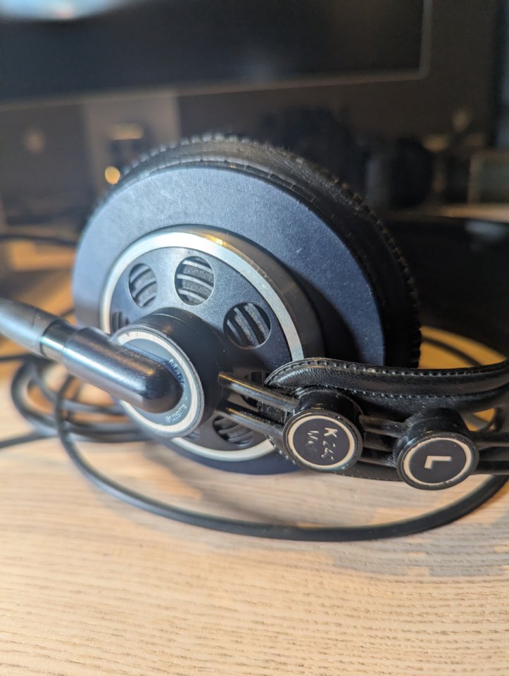 Auriculares de estudio AKG K 240 MKII de segunda mano · Foto 1 de 6 · Barcelona · 45 €