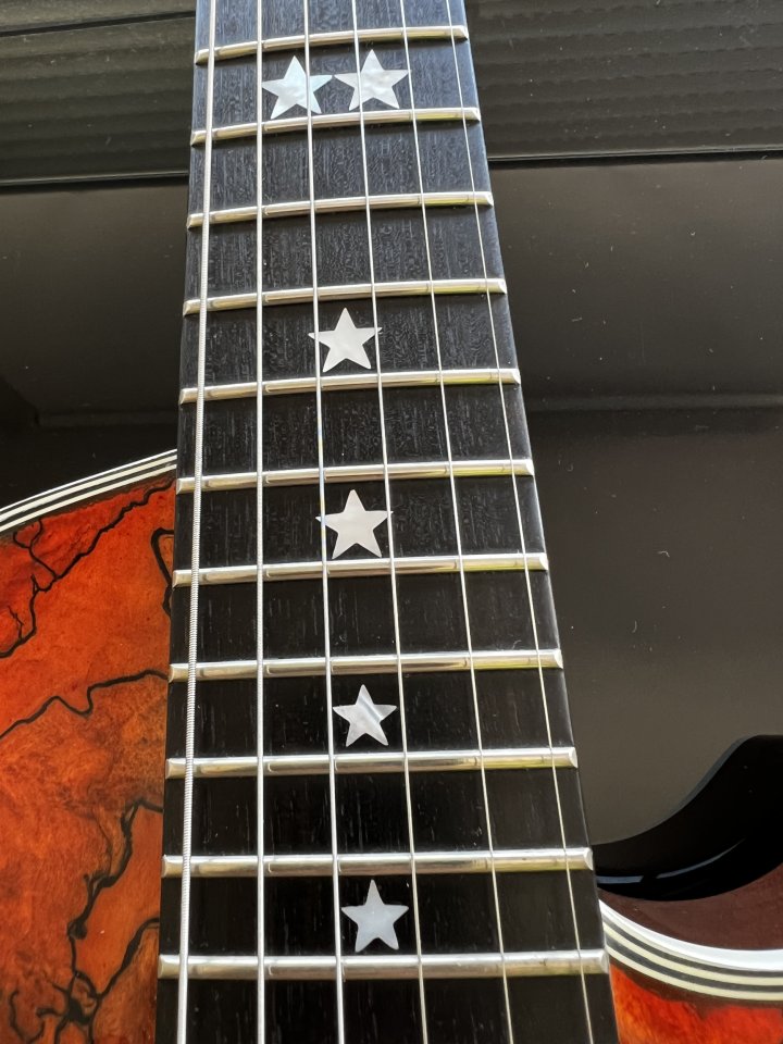 Vendo Guitarra O3 OXYGEN “ STAR” de segunda mano · Foto 8 de 9 · Jaén · 2700 €