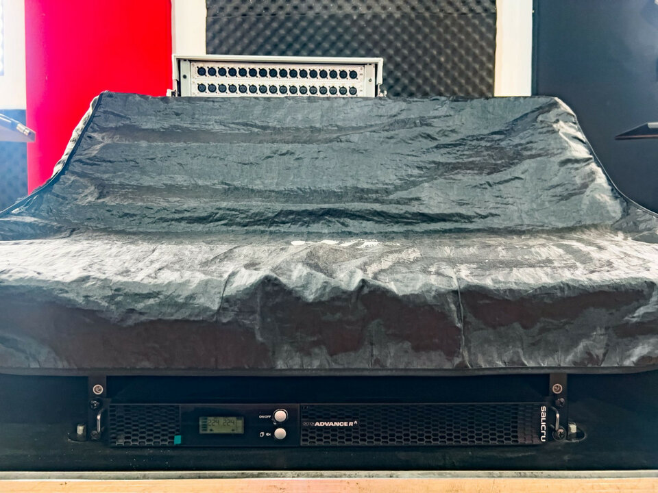 Soundcraft Vi1 + Stage Box + Salicru SPS750 Advance R + RME Madiface USB