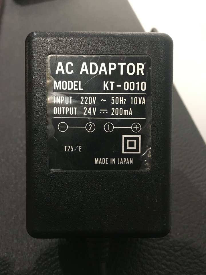 Kawai 705M piano electro acústico con midi