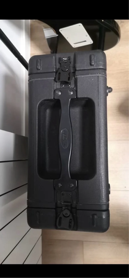 SKB Roto-Molded 3U Shallow Rack