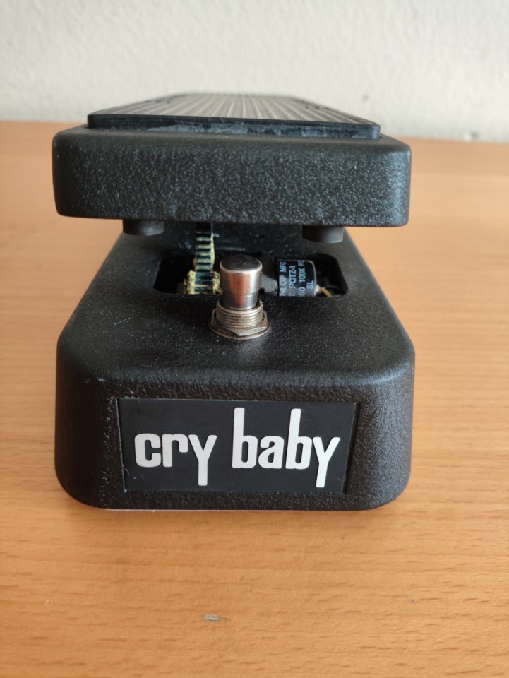 Pedal Wah-Wah Dunlop Cry Baby GCB95 de segunda mano · Foto 2 de 8 · Madrid · 65 €