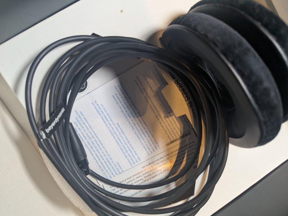 Auriculares de estudio AKG K 240 MKII de segunda mano · Foto 4 de 6 · Barcelona · 45 €