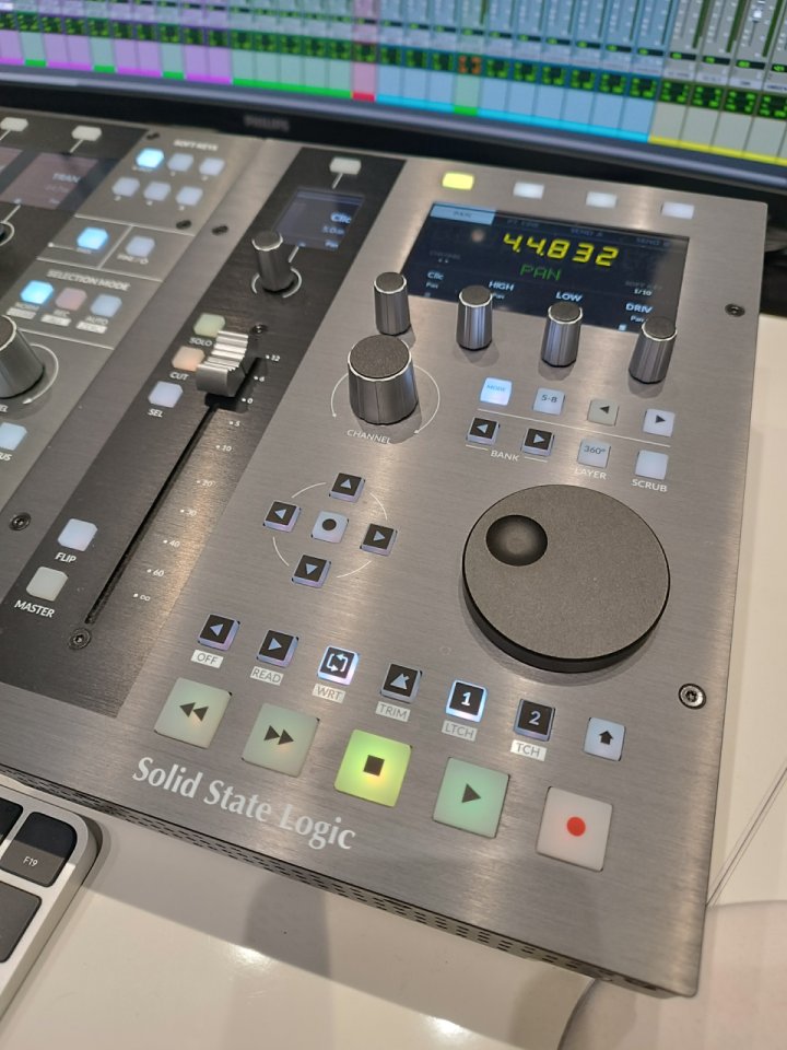 SSL UF1 Control Surface