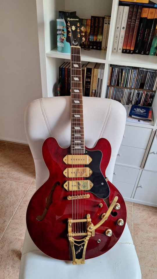 Epiphone Riviera Custom P93