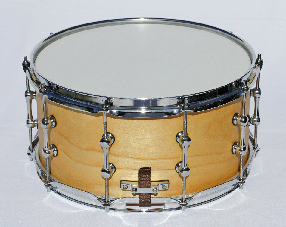 Caja de 14"x7" con casco de abedul