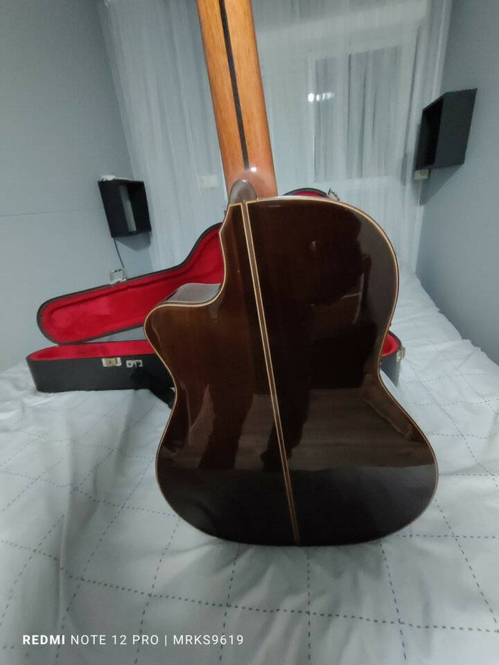 Guitarra José Ramírez 4NCWE 2013