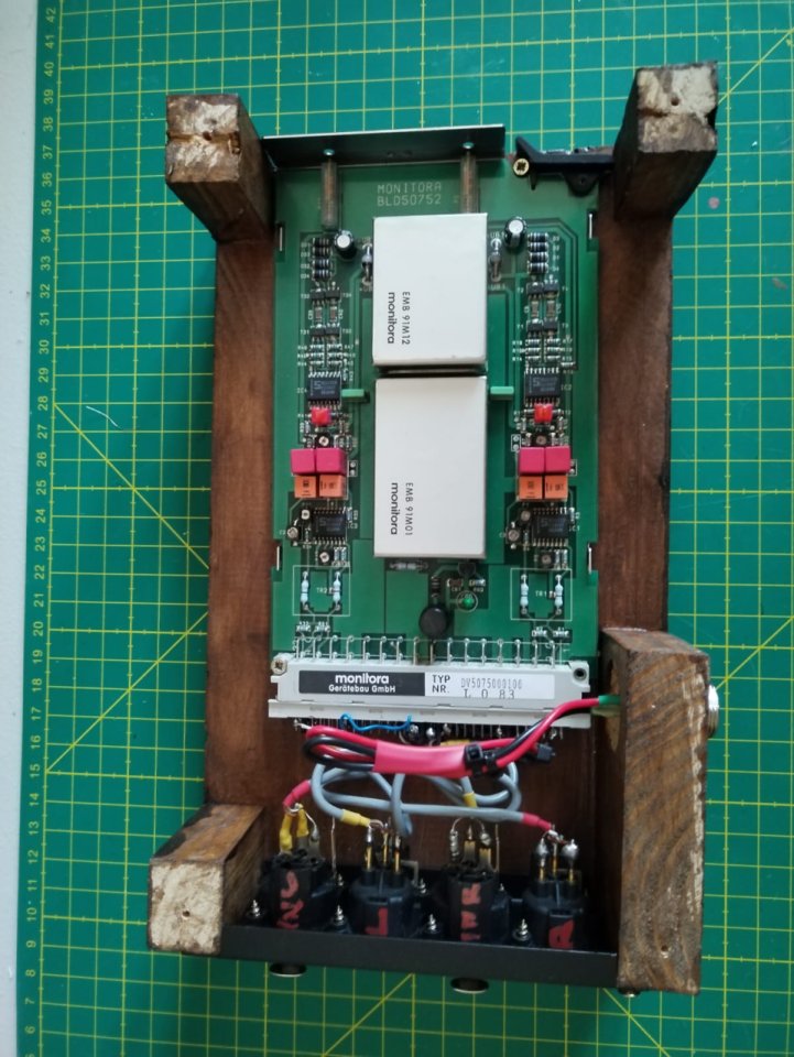 Monitora DV5075-1 - Amplificador de línea Estéreo