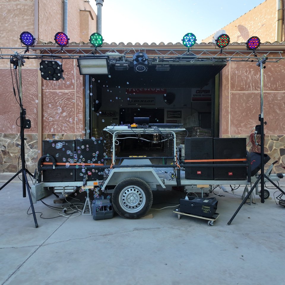 Alquiler de equipos de música con dj de segunda mano · Foto 6 de 9 · Valencia · 1 €