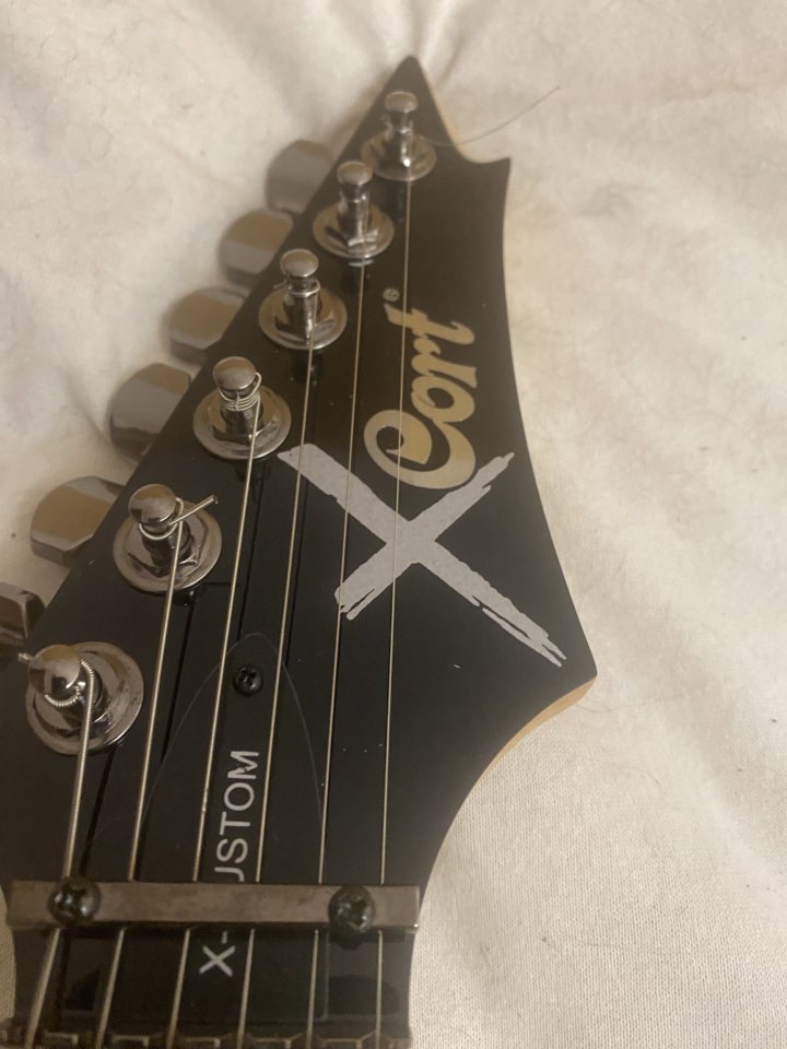 Guitarra cort x custom de segunda mano · Foto 5 de 9 · Illes Balears