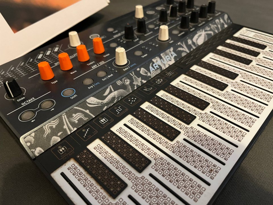 Arturia Microfreak de segunda mano · Foto 3 de 4 · Granada · 220 €
