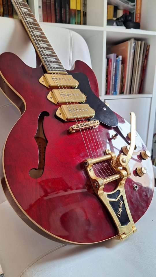 Epiphone Riviera Custom P93