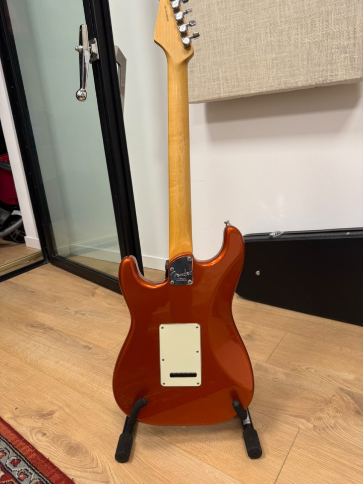 Fender Stratocaster American Elite de segunda mano · Foto 3 de 5 · Madrid · 1800 €