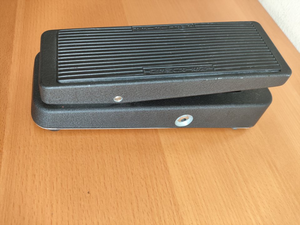 Pedal Wah-Wah Dunlop Cry Baby GCB95 de segunda mano · Foto 6 de 8 · Madrid · 65 €