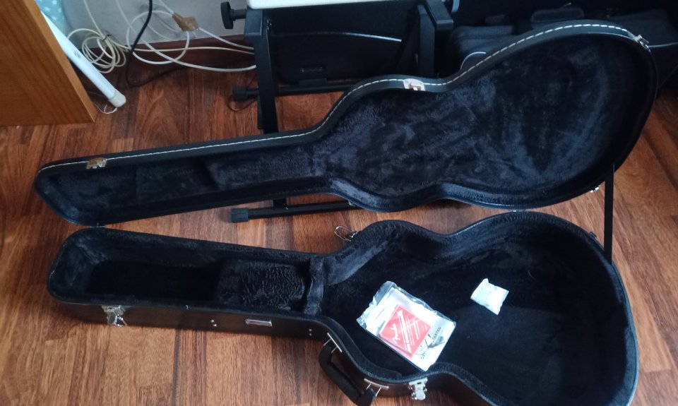 Fender CN-140SCE Guitarra Electro Acústica Black con Estuche de segunda mano · Foto 8 de 10 · Huelva · 280 €