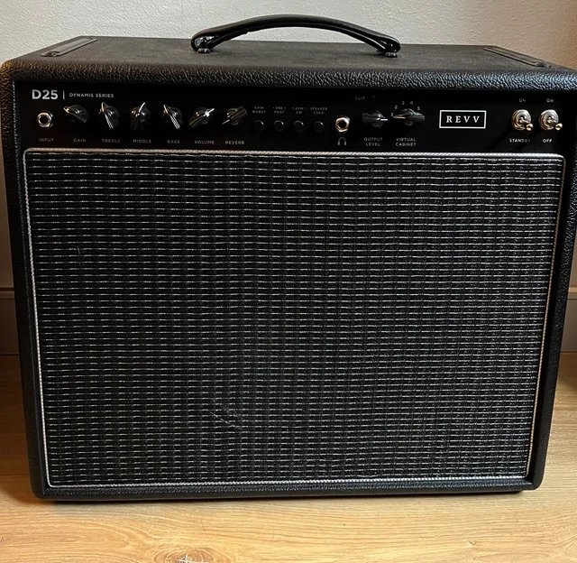 Revv Dynamis D25 por guitarra