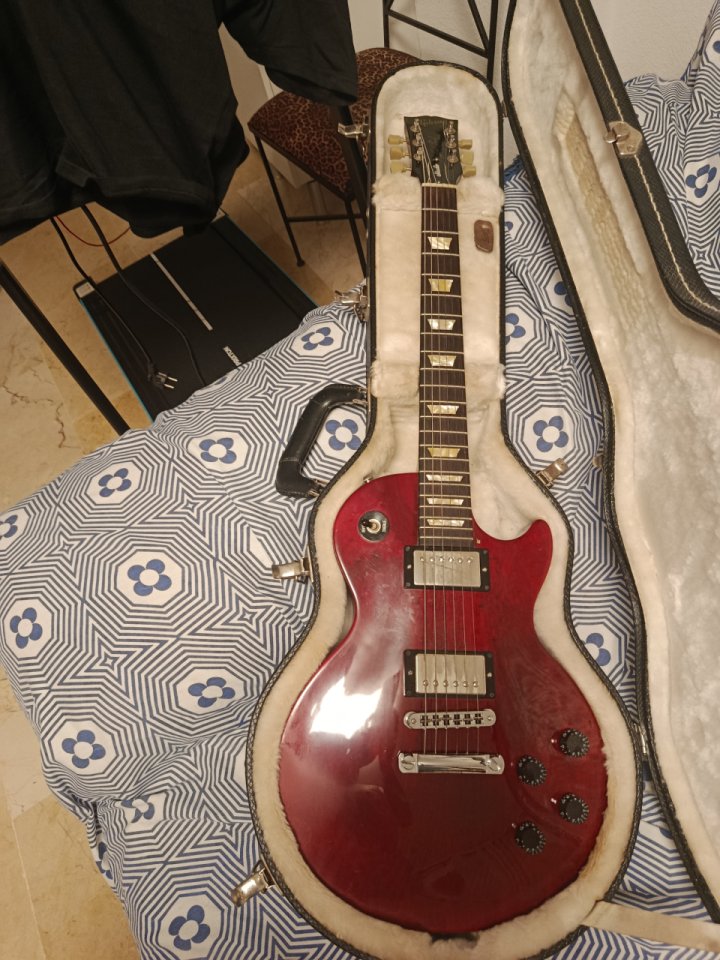 Gibson LP Studio muy mejorada