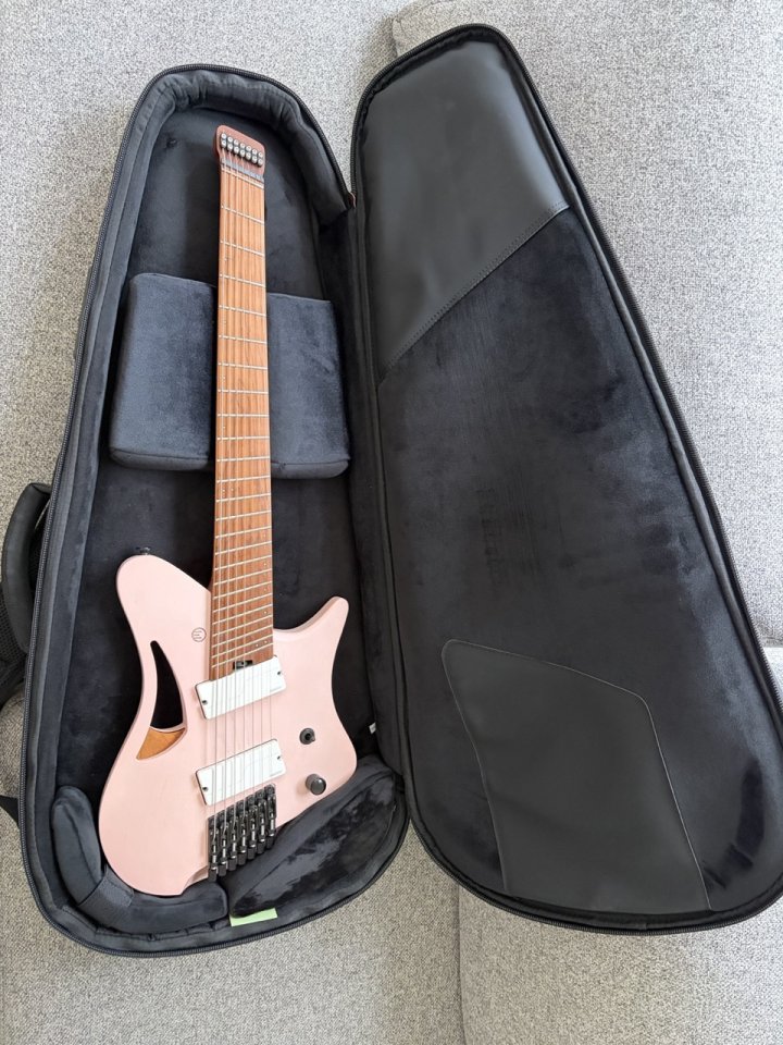 Omne Vetus 7 + Quantum Industries Bag de segunda mano · Foto 8 de 9 · Madrid · 1300 €