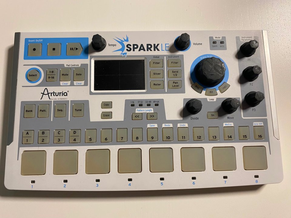 Arturia Spark le de segunda mano · Foto 1 de 2 · Madrid · 75 €