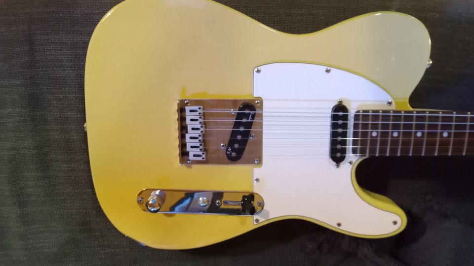 Squier telecaster standard