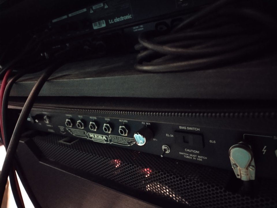 Todo mi equipo (Mesa Boogie/GForce/Furman/EH/Mxr/Fcb1010/Maletas)