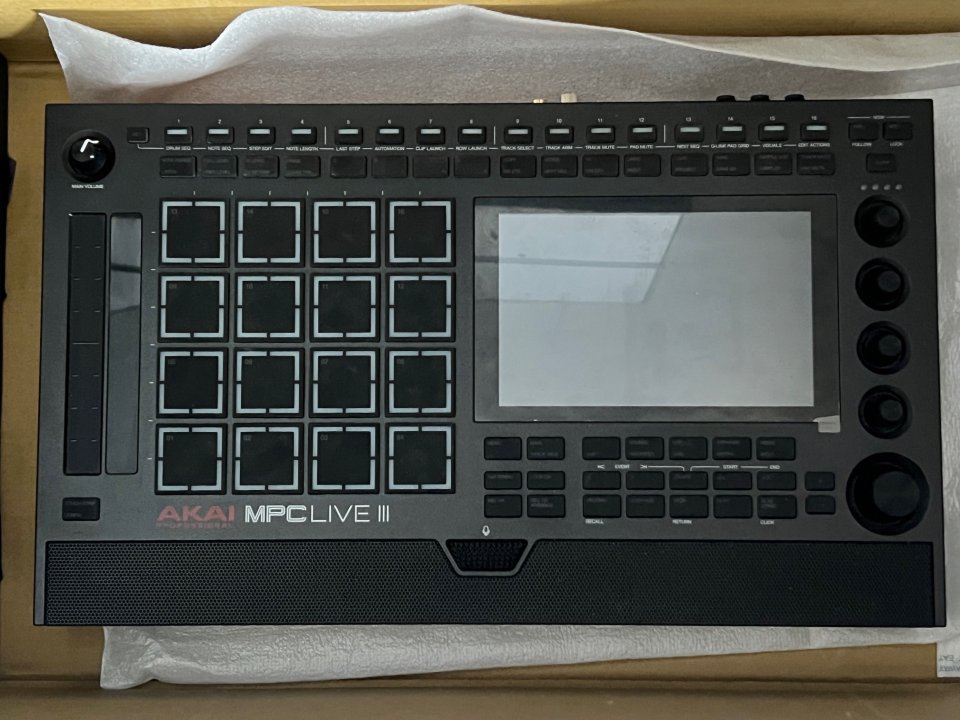 Akai Live III de segunda mano · Foto 3 de 3 · Sevilla · 1150 €
