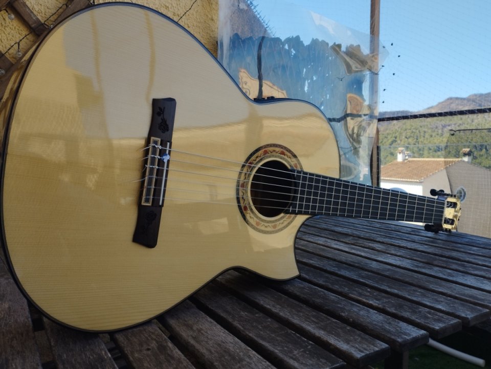 Guitarra Flamenca Bros Solea Especial (Cutaway)