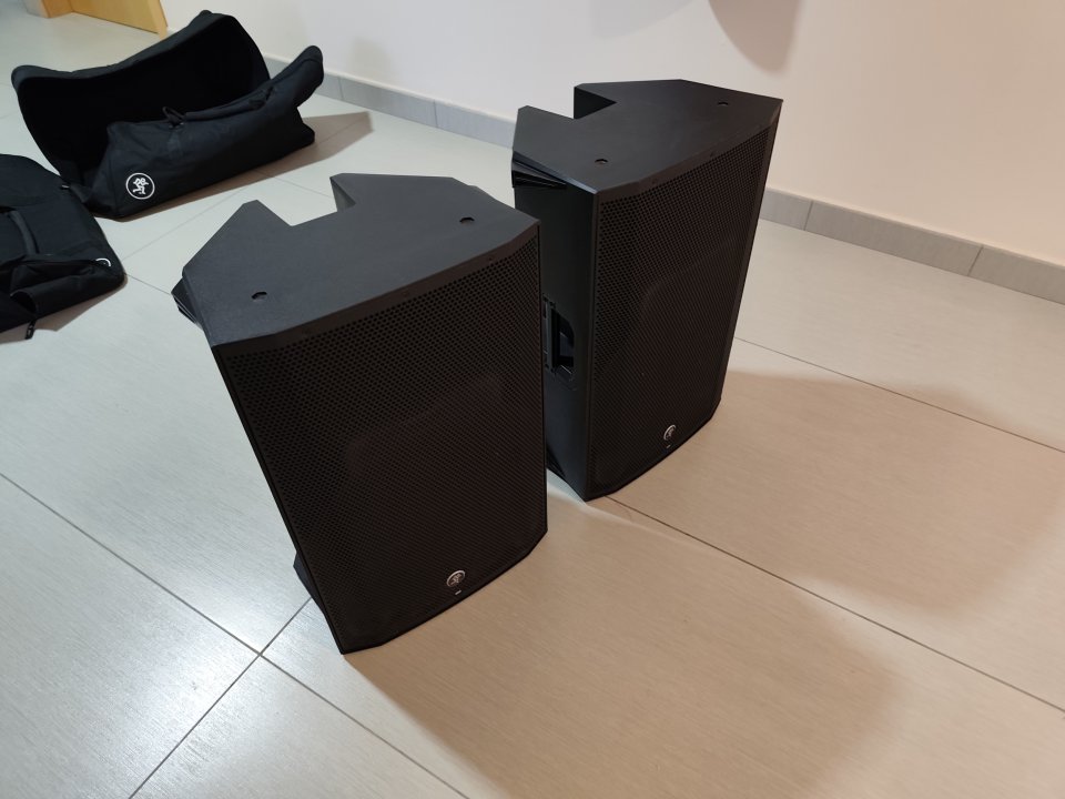 Altavoces Mackie Thump 15A de segunda mano · Foto 4 de 8 · Sevilla · 650 €