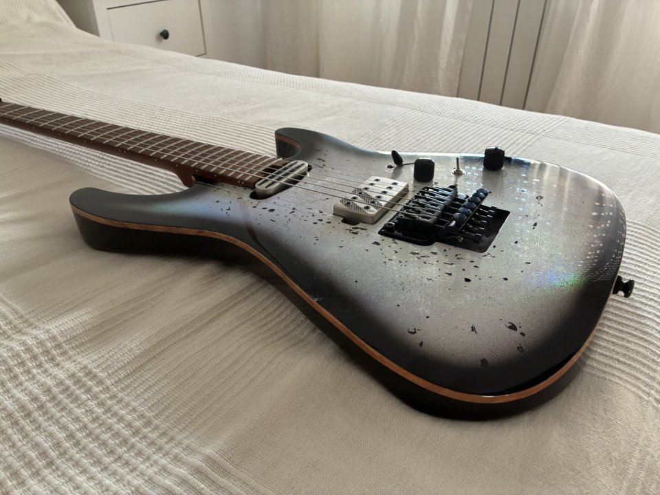 Harley Benton Fusion Max HOLO de segunda mano · Foto 6 de 9 · Madrid · 550 €