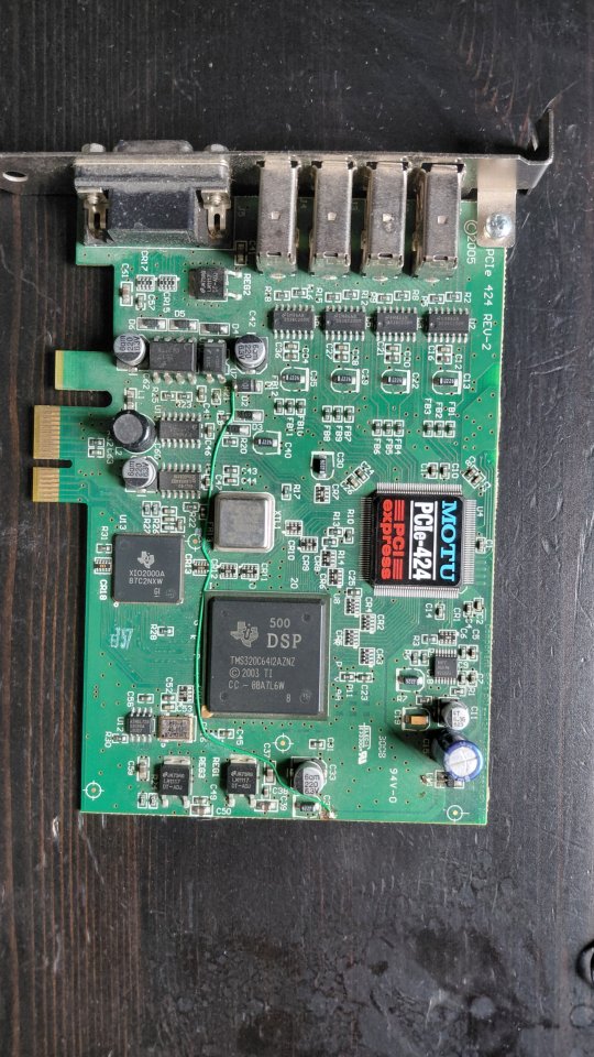 Interfaz de audio MOTU 24IO + PCIe424 de segunda mano · Foto 2 de 2 · Madrid · 200 €