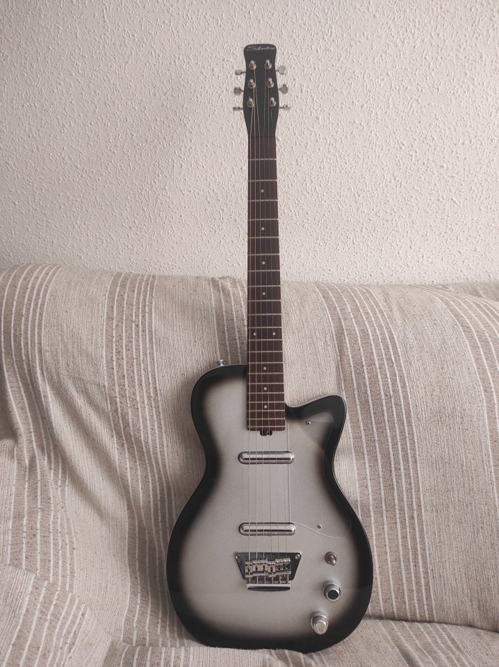 Silvertone 1303/U2 reissue