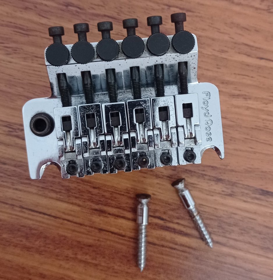 Puente para guitarra eléctrica Floyd Rose Original de segunda mano · Foto 5 de 9 · Cuenca · 225 €