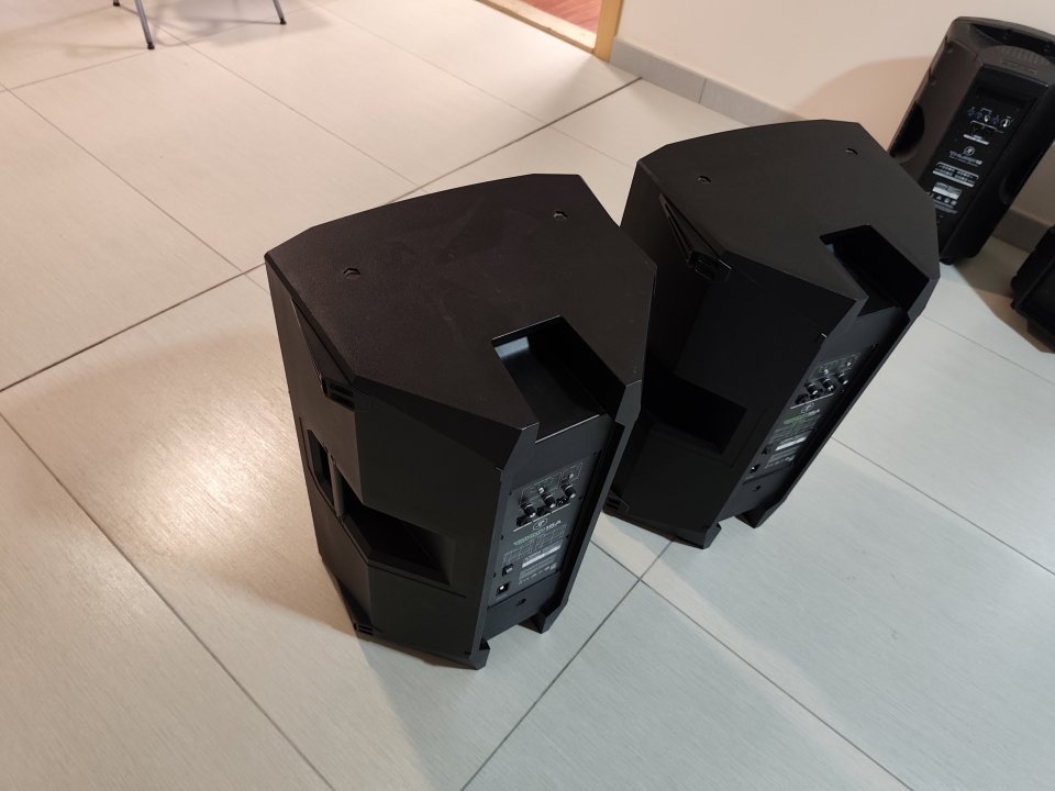 Altavoces Mackie Thump 15A de segunda mano · Foto 7 de 8 · Sevilla · 650 €