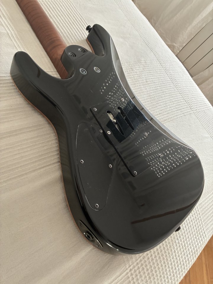Harley Benton Fusion Max HOLO de segunda mano · Foto 9 de 9 · Madrid · 550 €