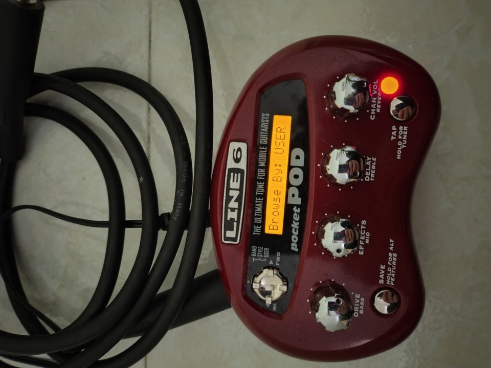 Line6 Pocket Pod y Delay DD3 con lote de productos