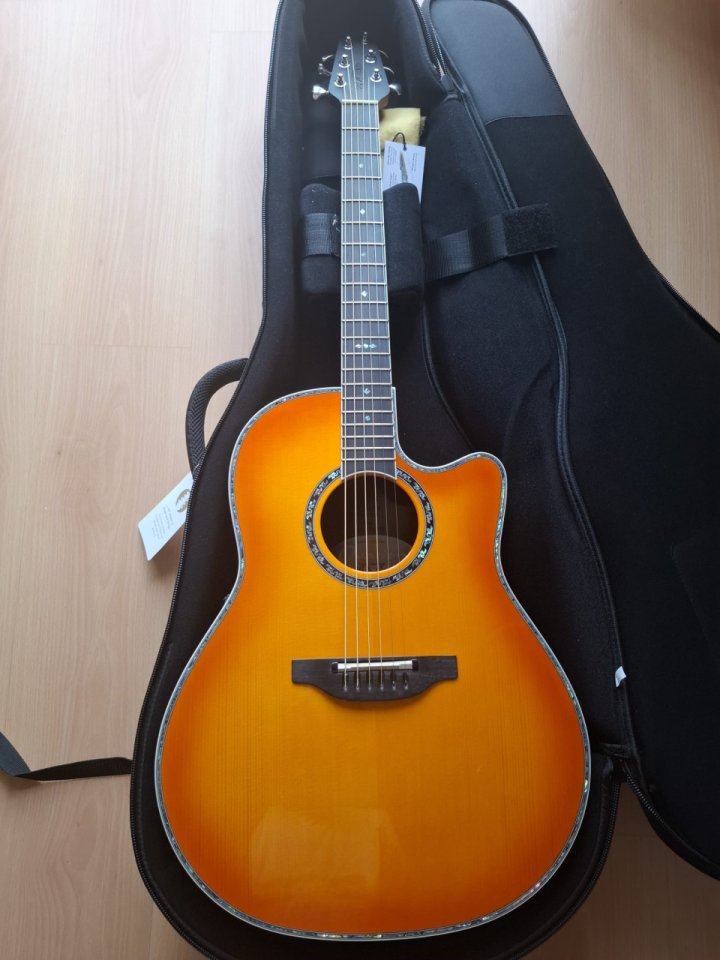 Ovation 2762BL-HB-G Pro Series Custom Balladeer Honey Burst de segunda mano · Foto 1 de 8 · Asturias · 1090 €