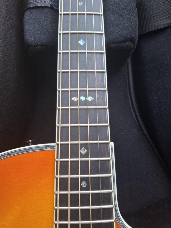 Ovation 2762BL-HB-G Pro Series Custom Balladeer Honey Burst de segunda mano · Foto 3 de 8 · Asturias · 1090 €