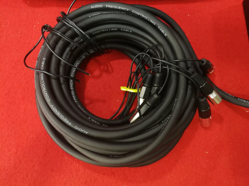 Power Cables Snake 2160 de segunda mano · Foto 3 de 4 · Girona · 69 €