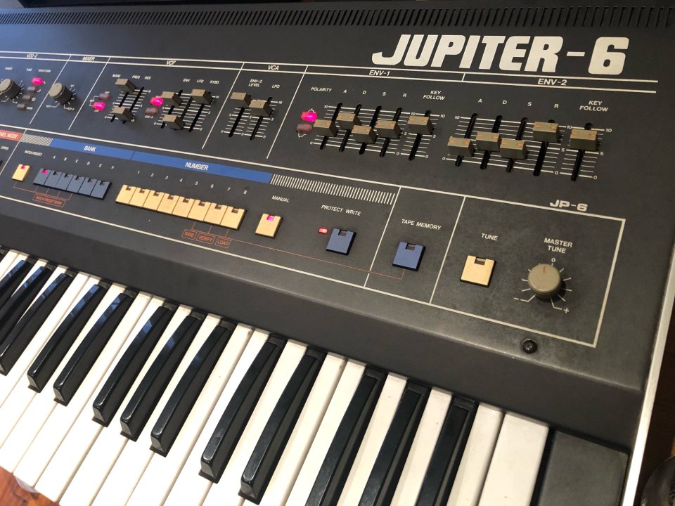Roland Jupiter 6